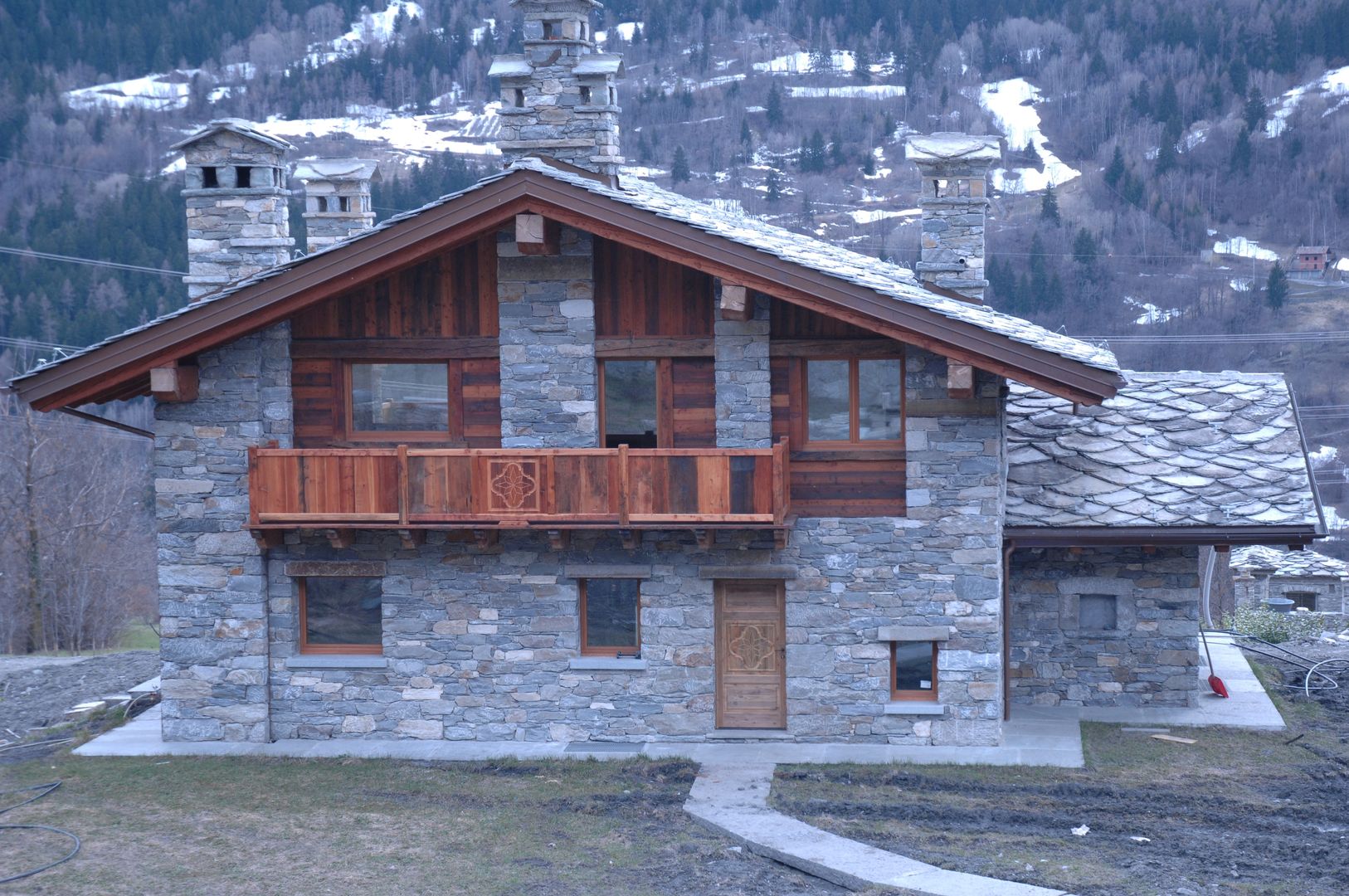 Case di montagna , Sangineto s.r.l Sangineto s.r.l Rustic style house Stone