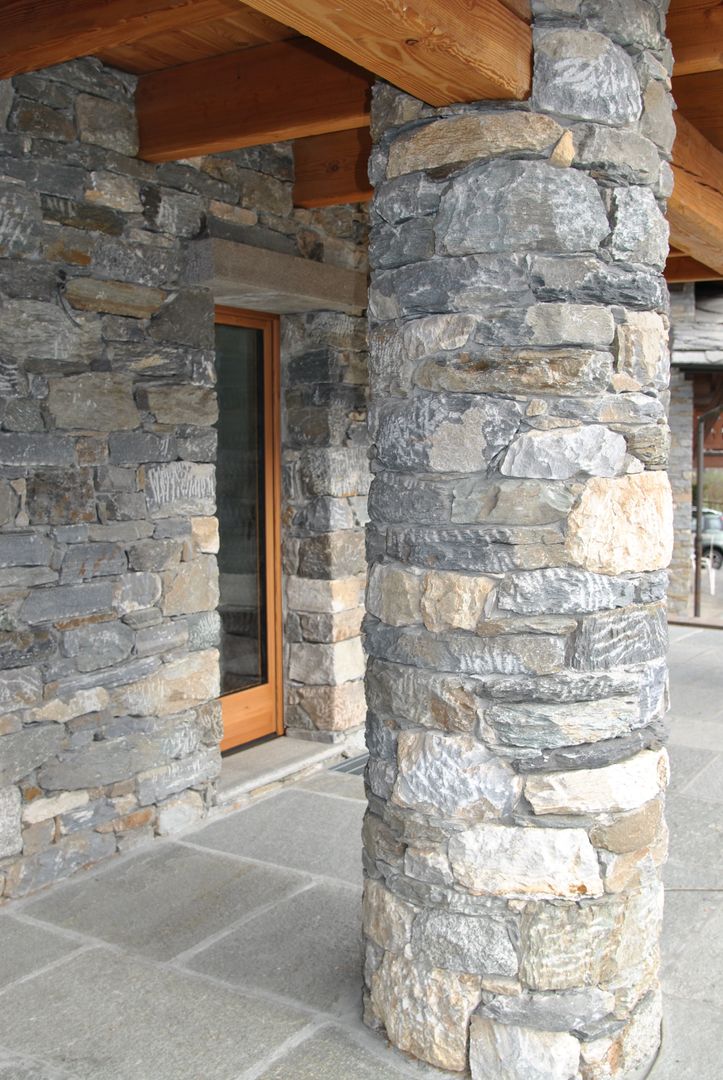 Case di montagna , Sangineto s.r.l Sangineto s.r.l Rustic style house Stone