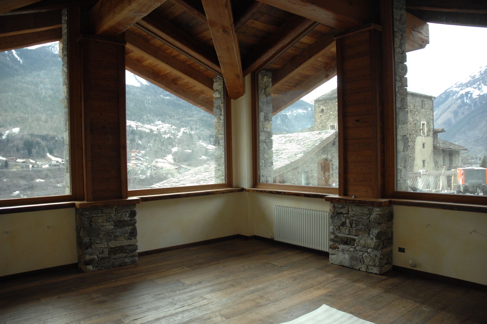 Case di montagna , Sangineto s.r.l Sangineto s.r.l Puertas y ventanas de estilo rústico