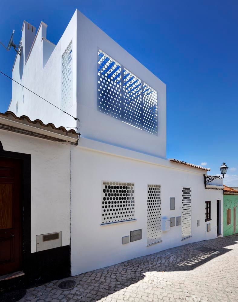 casa xonar, StudioArte StudioArte Minimalist house Aluminium/Zinc