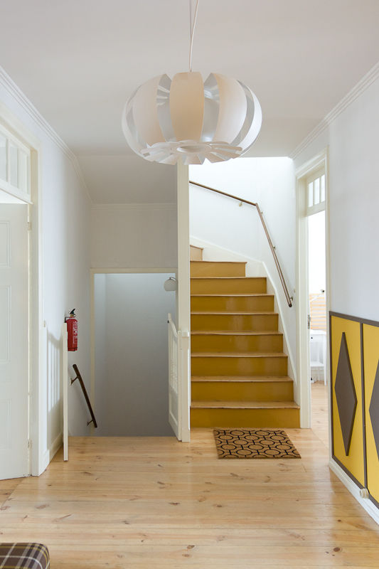 1st floor hall ARCO mais - arquitectura e construção Corredores, halls e escadas rústicos hall,yellow,staircase,wooden floor