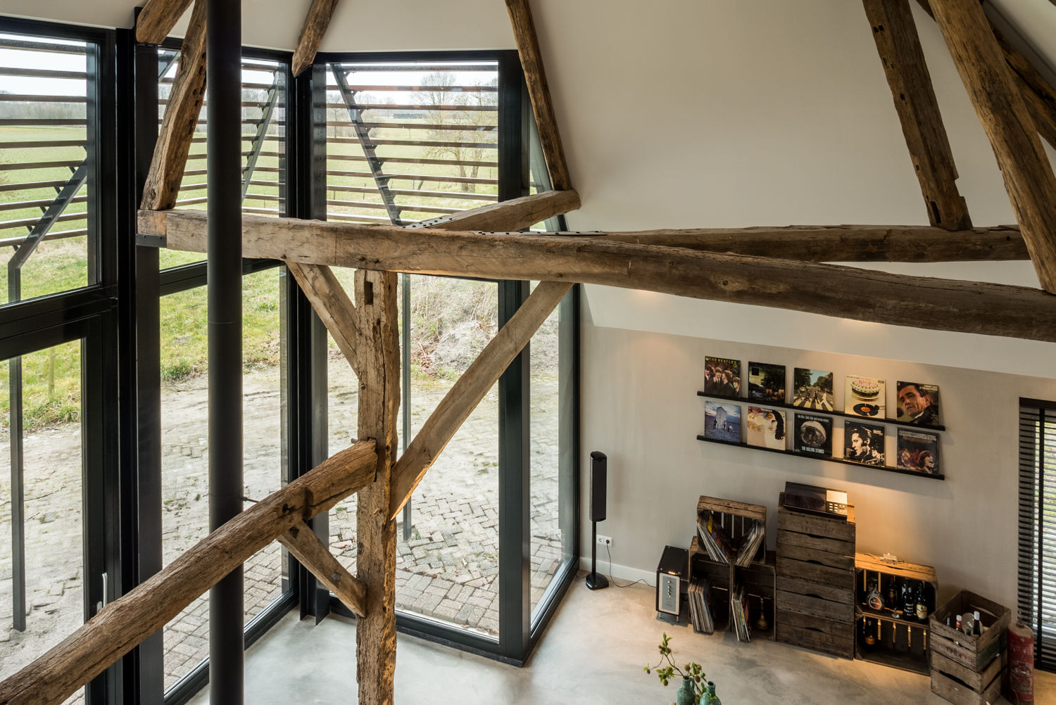 De droom van vintage & natuur in prachtige combinatie: een woonboerderij om van te dromen, van Os Architecten van Os Architecten