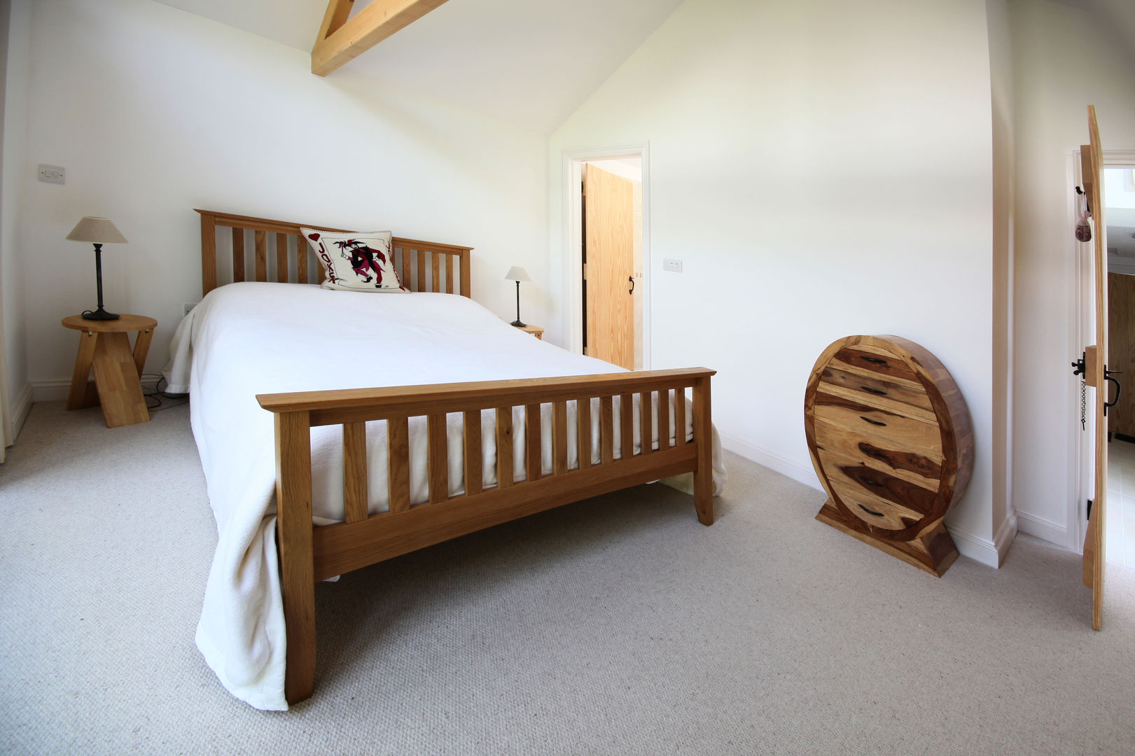 Skyber Barn, Innes Architects Innes Architects Rustic style bedroom