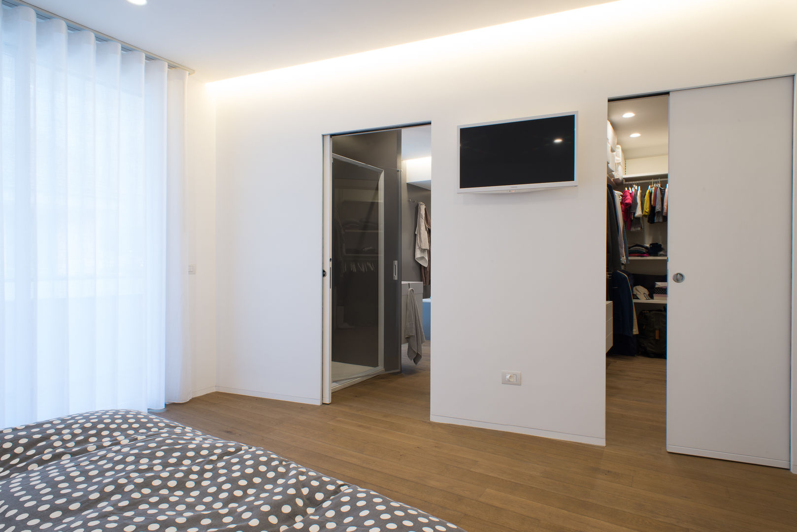 Percorsi di luce, Mario Ferrara Mario Ferrara Modern style bedroom