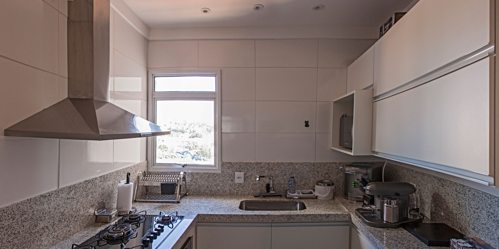 Apartamento Mnl, Lozí - Projeto e Obra Lozí - Projeto e Obra Dapur Modern