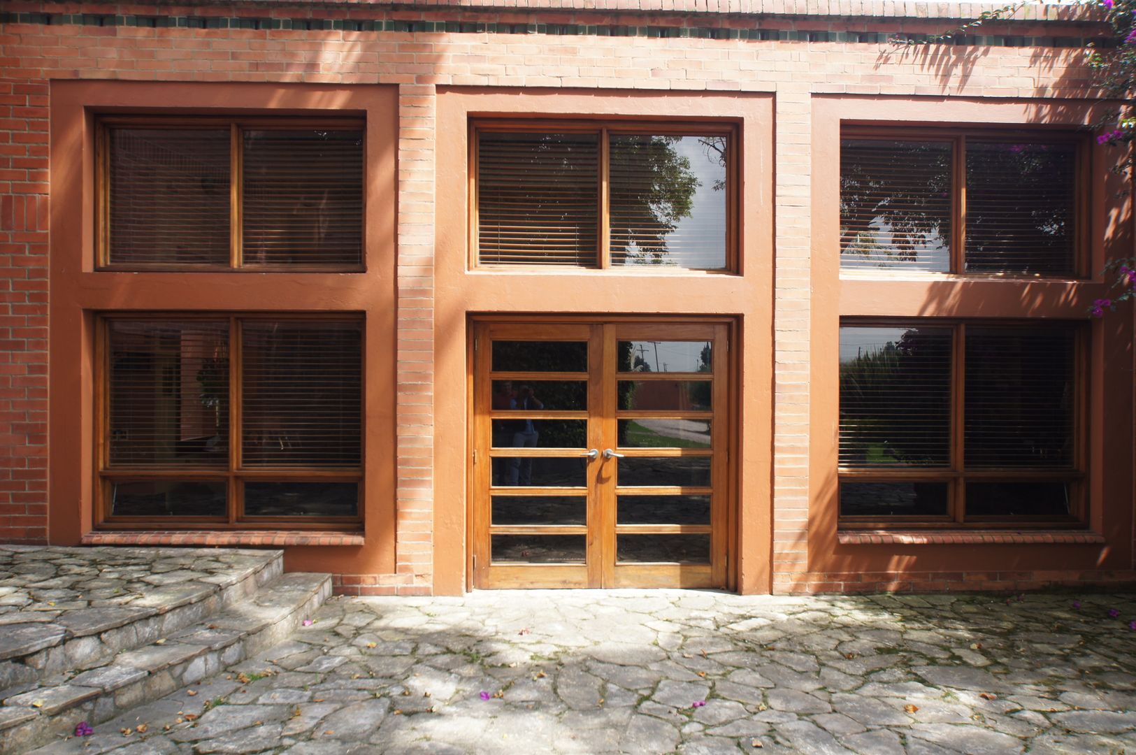 VIVIENDA SANDQUIST, GRUPO CATA GRUPO CATA Eclectic style houses Wood Wood effect