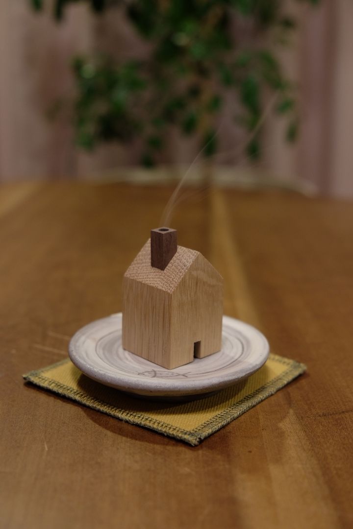 木の家の香炉 木工房やまめ屋 モダンデザインの リビング 木 木目調 アクセサリー＆デコレーション