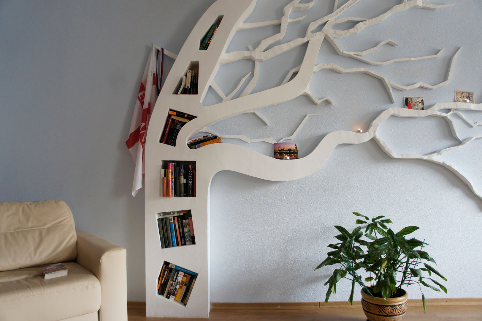 Icelandic tree, Aleksandra Smagina Design Aleksandra Smagina Design Гостиная в стиле минимализм Полки