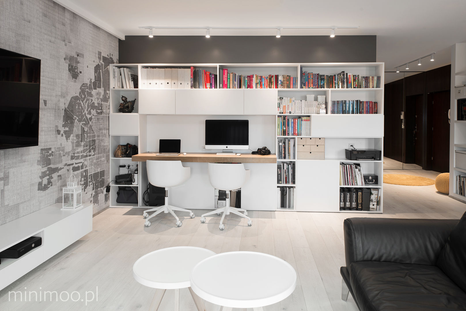 homify Minimalist study/office