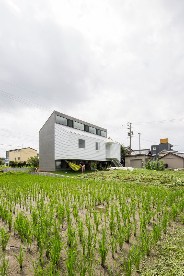 KAWATE, 武藤圭太郎建築設計事務所 武藤圭太郎建築設計事務所 Casas estilo moderno: ideas, arquitectura e imágenes Metal