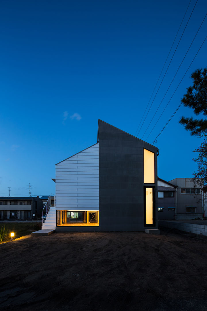 KAWATE, 武藤圭太郎建築設計事務所 武藤圭太郎建築設計事務所 Casas modernas: Ideas, imágenes y decoración