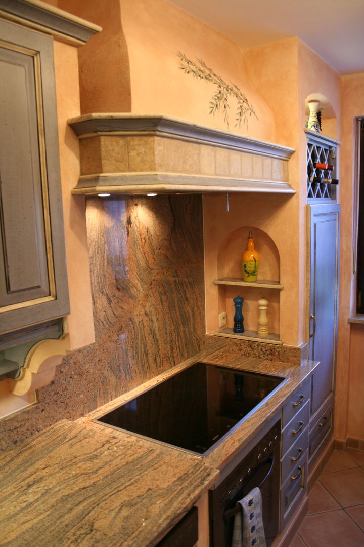 Mediterrane Landhausküche aus massiver Eiche, Villa Medici - Landhauskuechen aus Aschheim Villa Medici - Landhauskuechen aus Aschheim Kitchen Granite