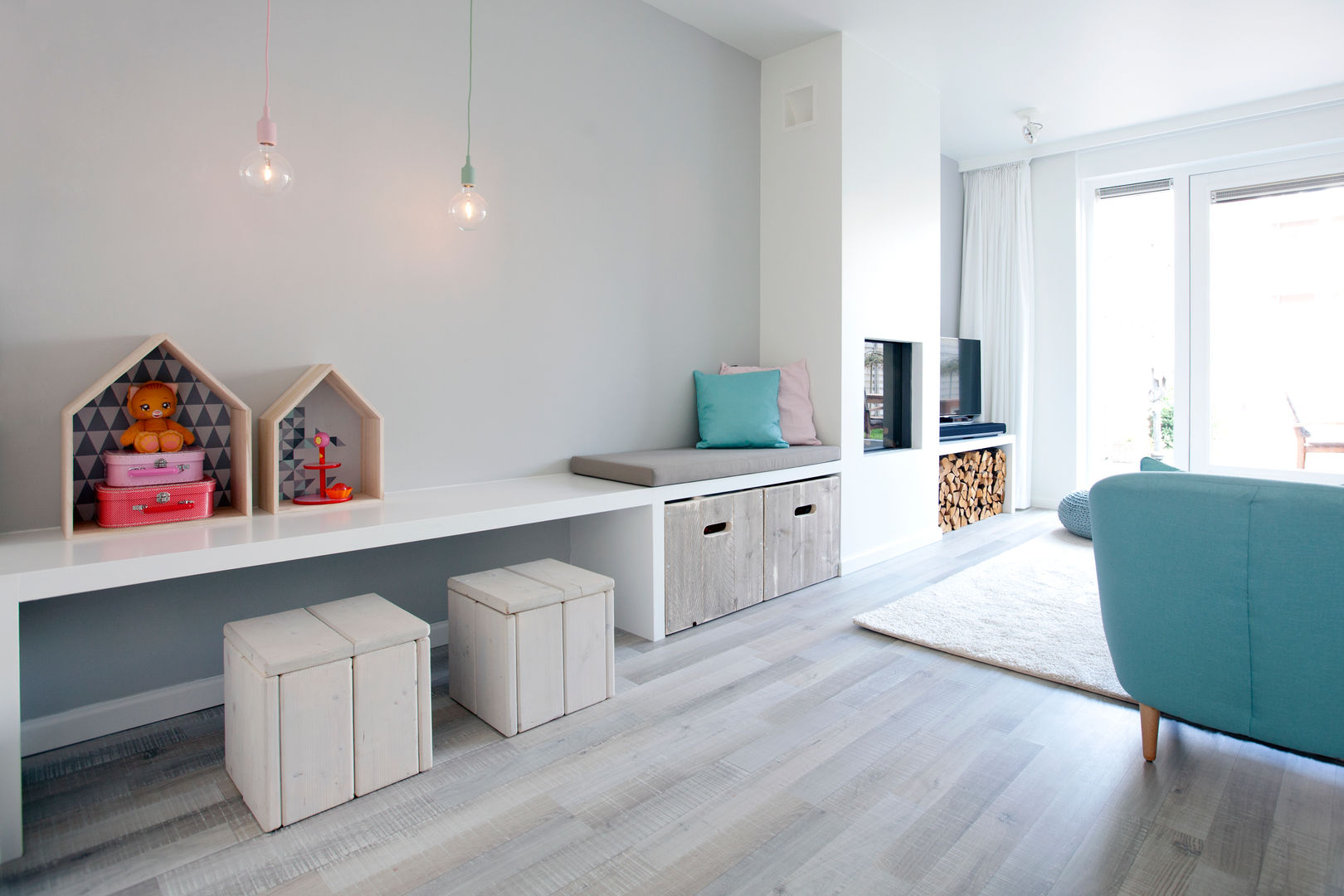 Een romantische woonkamer, Interieur Design by Nicole & Fleur Interieur Design by Nicole & Fleur Livings de estilo