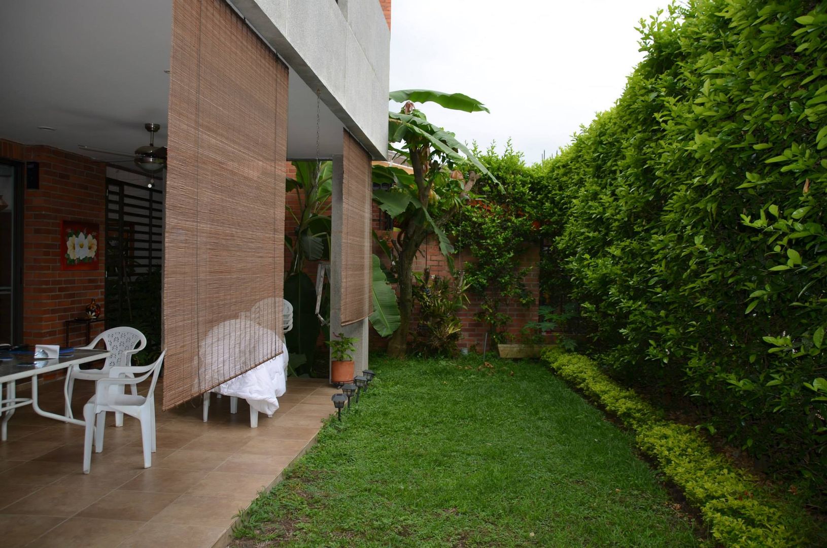 Proyectos y Asesorías profesionales, Arquitecta Vitcha M Arquitecta Vitcha M Modern Garden