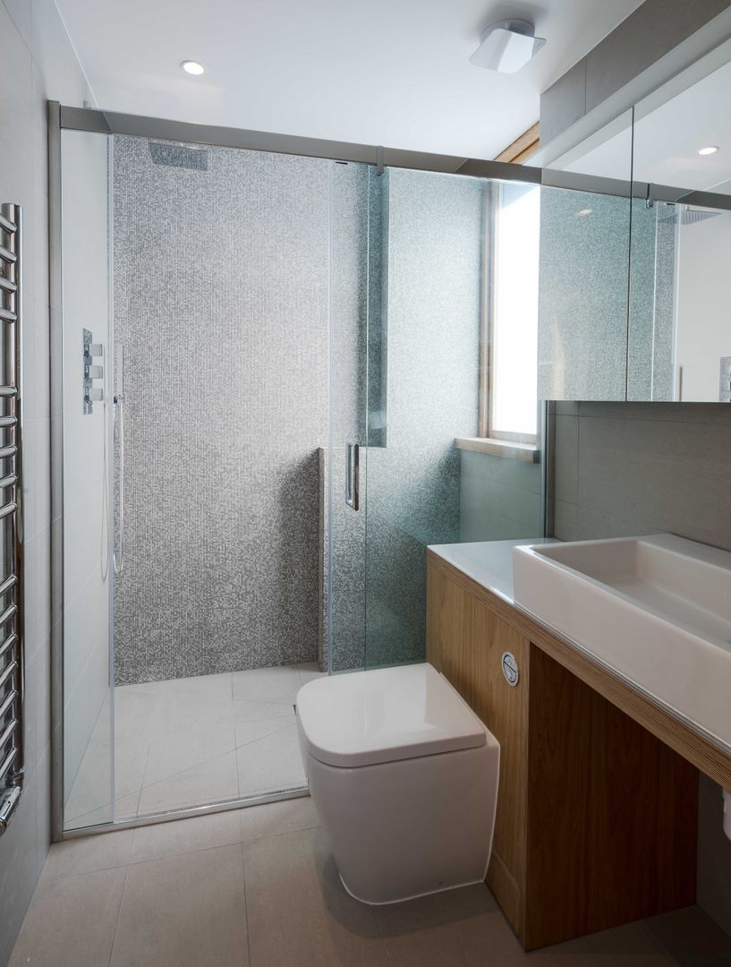 Finchley loft conversion, Satish Jassal Architects Satish Jassal Architects Modern bathroom