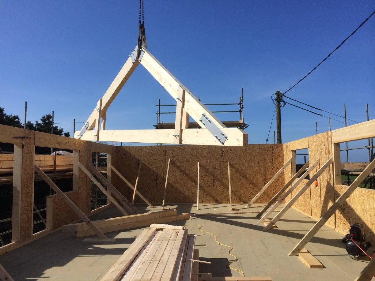 Lower Treave, Timber Frame Roof Extension Building With Frames Casas de estilo moderno Madera Acabado en madera