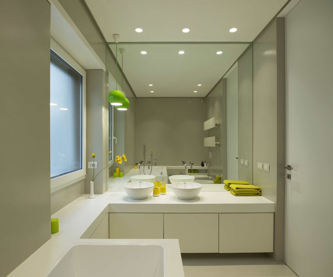 Trastevere House, Arabella Rocca Architettura e Design Arabella Rocca Architettura e Design Minimalist style bathroom