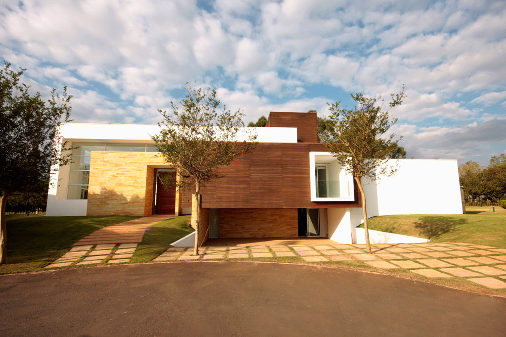 Residencia PG, F:POLES ARQUITETOS ASSOCIADOS F:POLES ARQUITETOS ASSOCIADOS Casas modernas