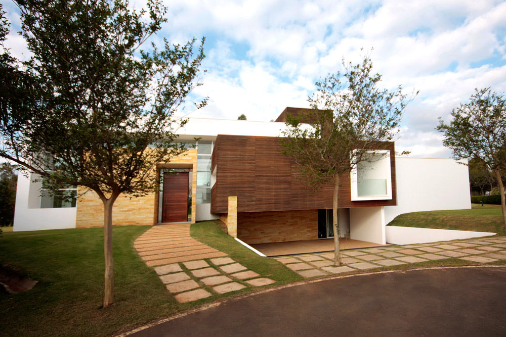 Residencia PG, F:POLES ARQUITETOS ASSOCIADOS F:POLES ARQUITETOS ASSOCIADOS Casas modernas