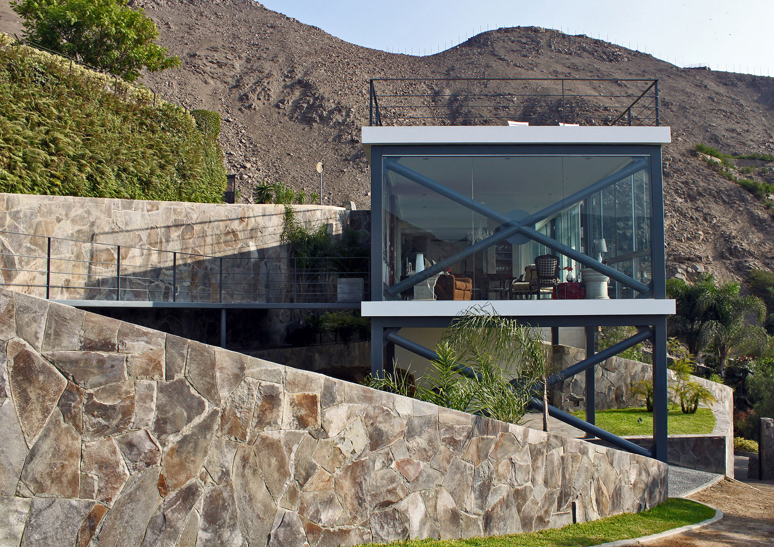 CASA MIRADOR, NIKOLAS BRICEÑO arquitecto NIKOLAS BRICEÑO arquitecto 모던스타일 주택