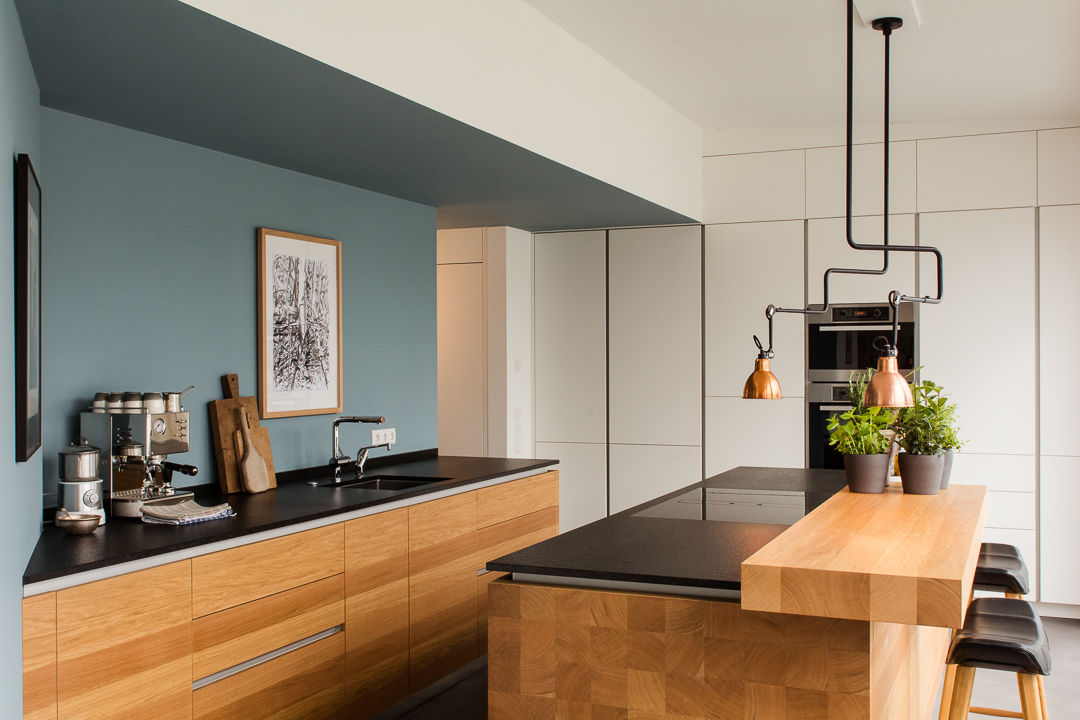 Tischlerküche in Eiche und Granit, Bernd Euler Bernd Euler Modern style kitchen