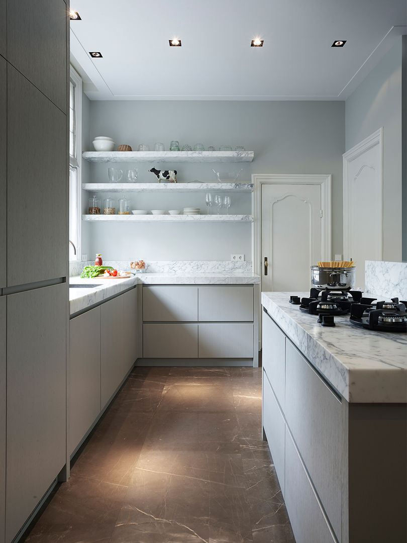 Villa Hilversum, Designa Interieur & Architectuur BNA Designa Interieur & Architectuur BNA Cucina in stile classico