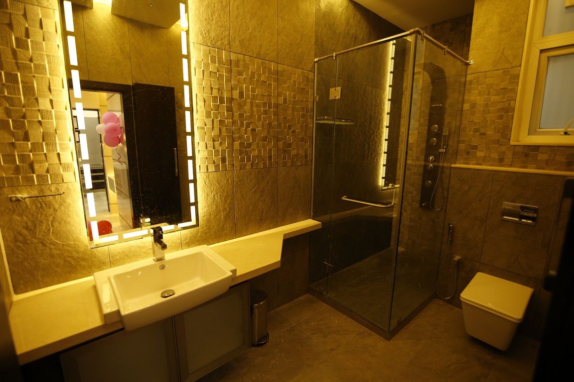 Residential interiors for Mr.Siraj at Chennai, Offcentered Architects Offcentered Architects Minimalist bathroom Mirror,Sink,Plumbing fixture,Tap,Building,Bathroom,House,Lighting,Fixture,Interior design