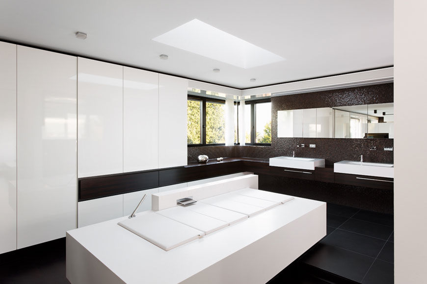 CASA MURANO, LEE+MIR LEE+MIR Modern bathroom