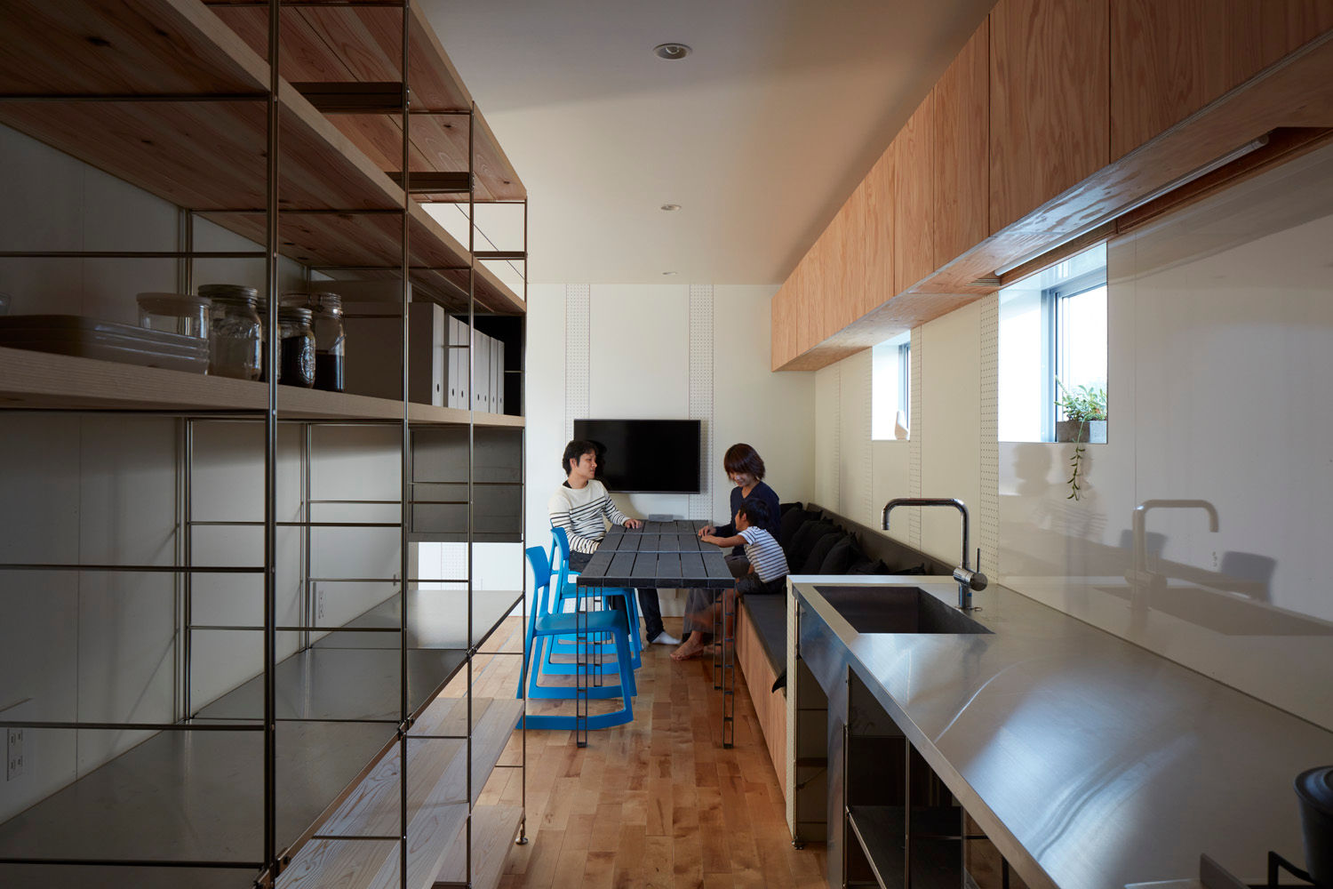 court house, 小泉設計室 小泉設計室 Minimalist kitchen