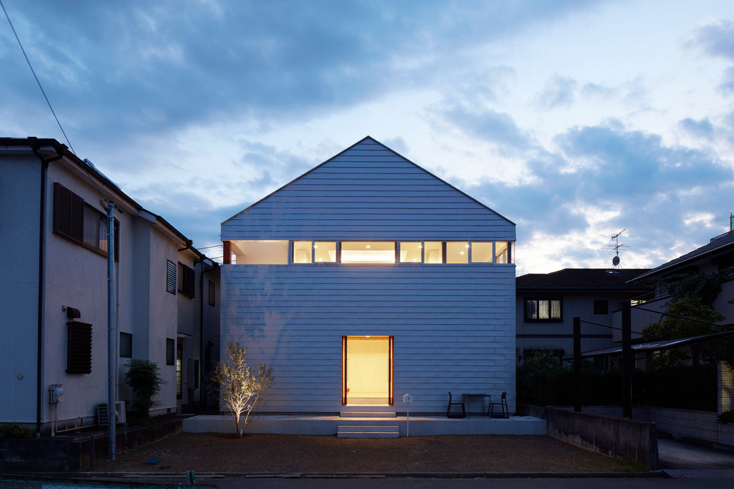 court house, 小泉設計室 小泉設計室 Minimalist houses