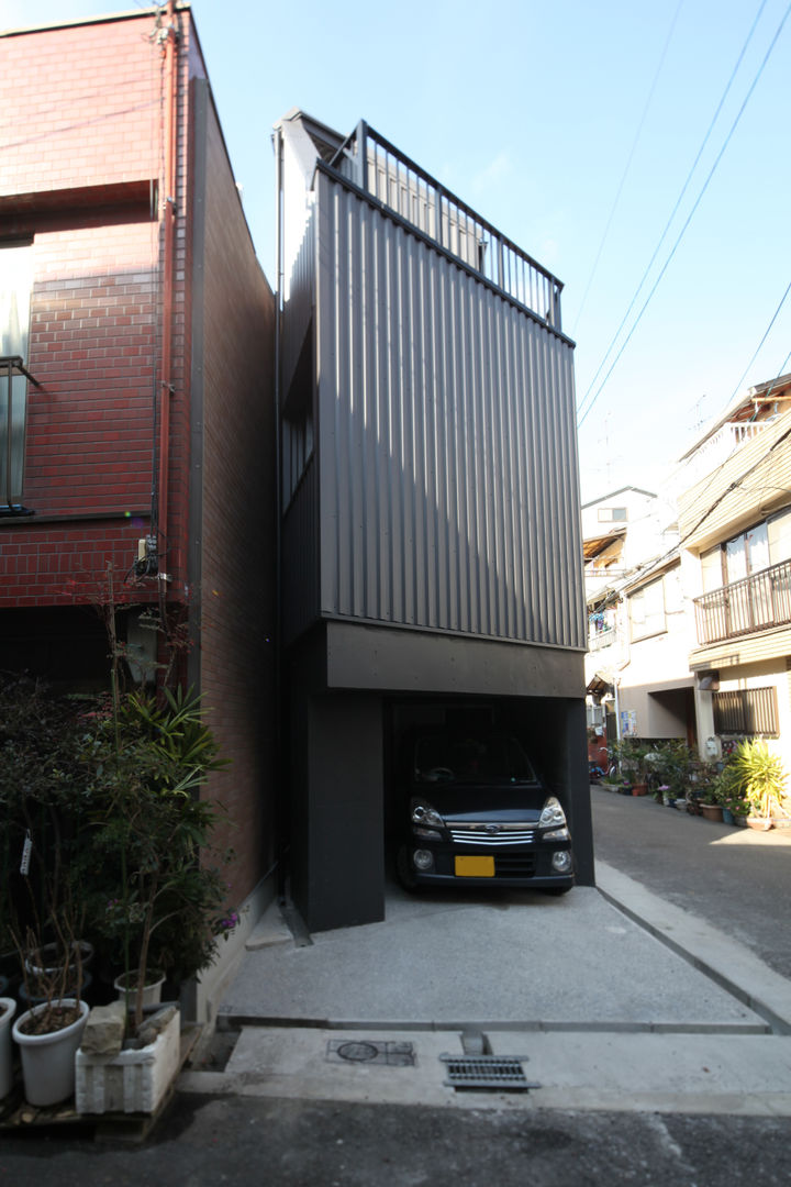 saikudani no ie, 一級建築士事務所アトリエｍ 一級建築士事務所アトリエｍ Casas modernas Hierro/Acero