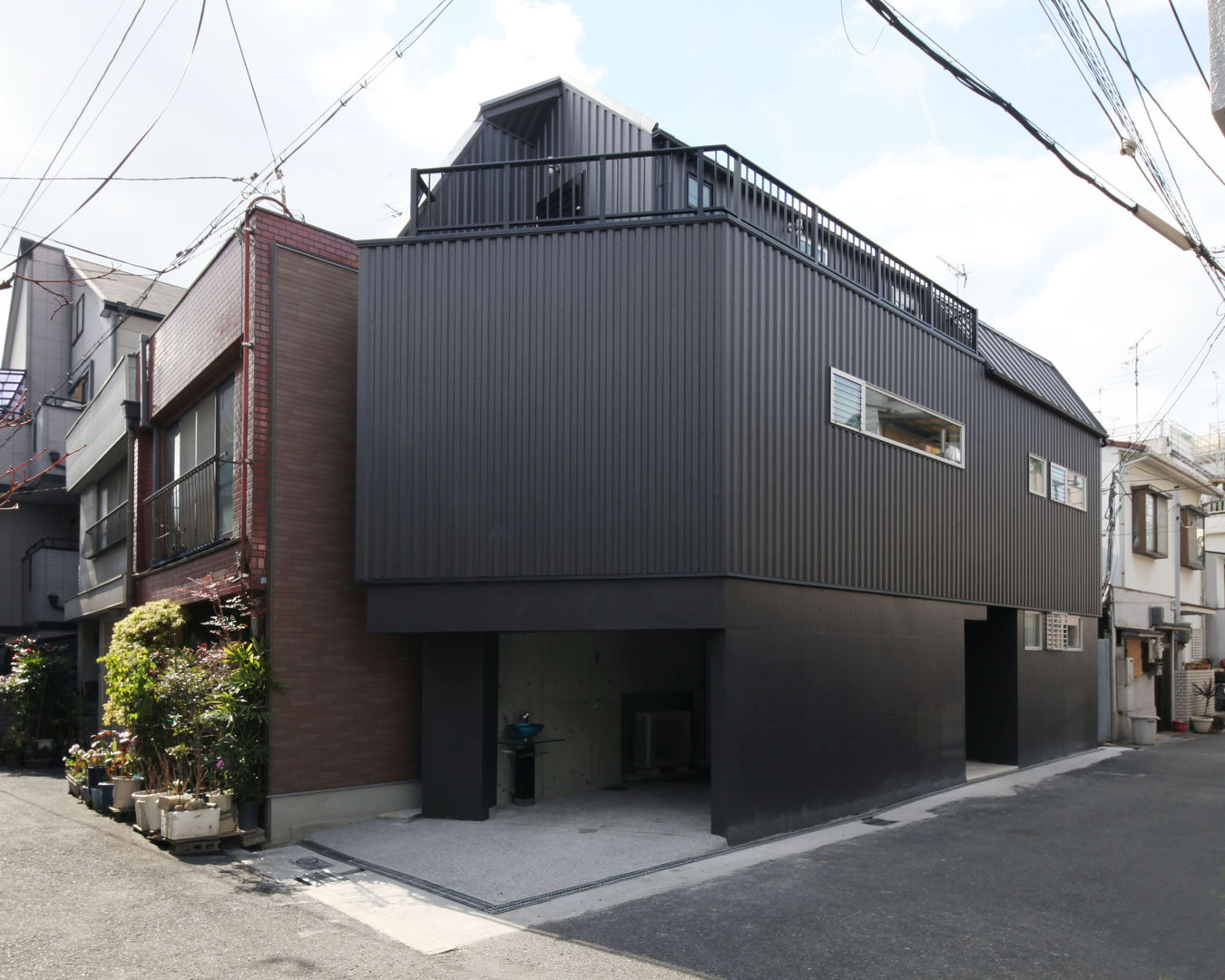 saikudani no ie, 一級建築士事務所アトリエｍ 一級建築士事務所アトリエｍ Casas modernas Ferro/Aço