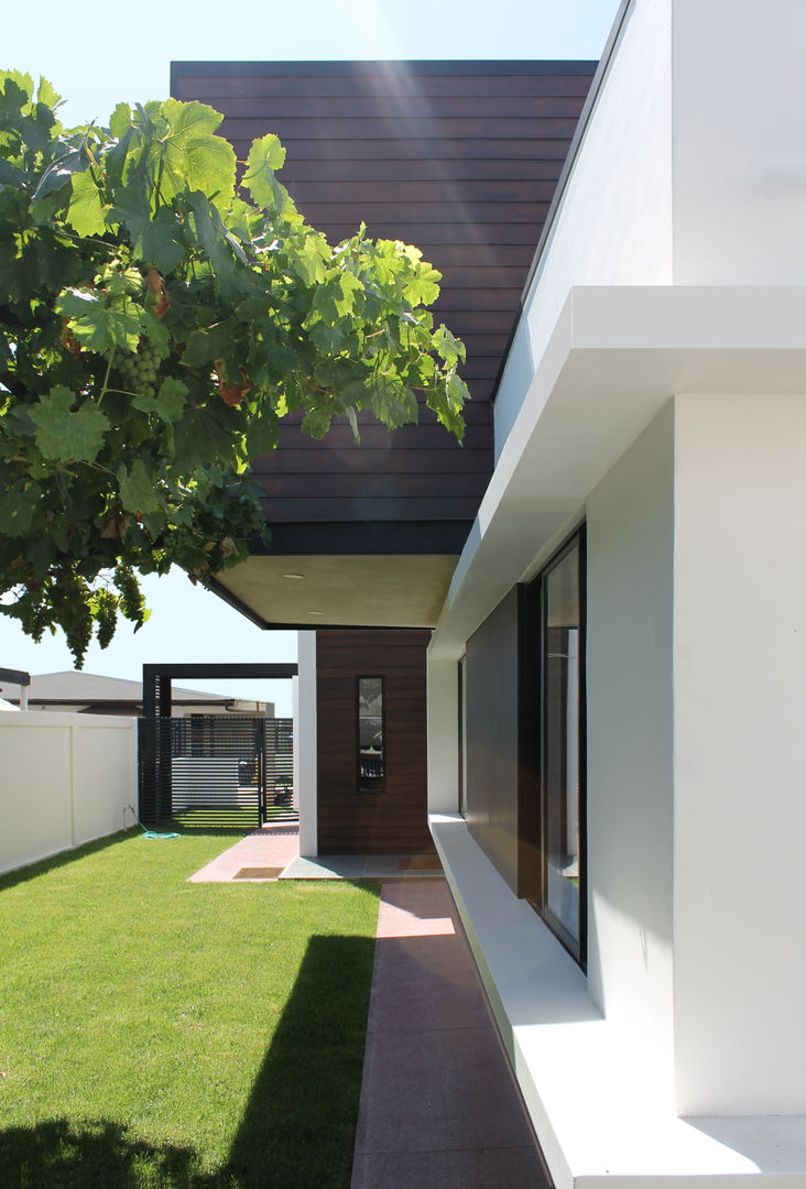 Casa Limonares Remodelación, Melipilla, RM, Chile, Landeros & Charles Architects Landeros & Charles Architects Maisons modernes