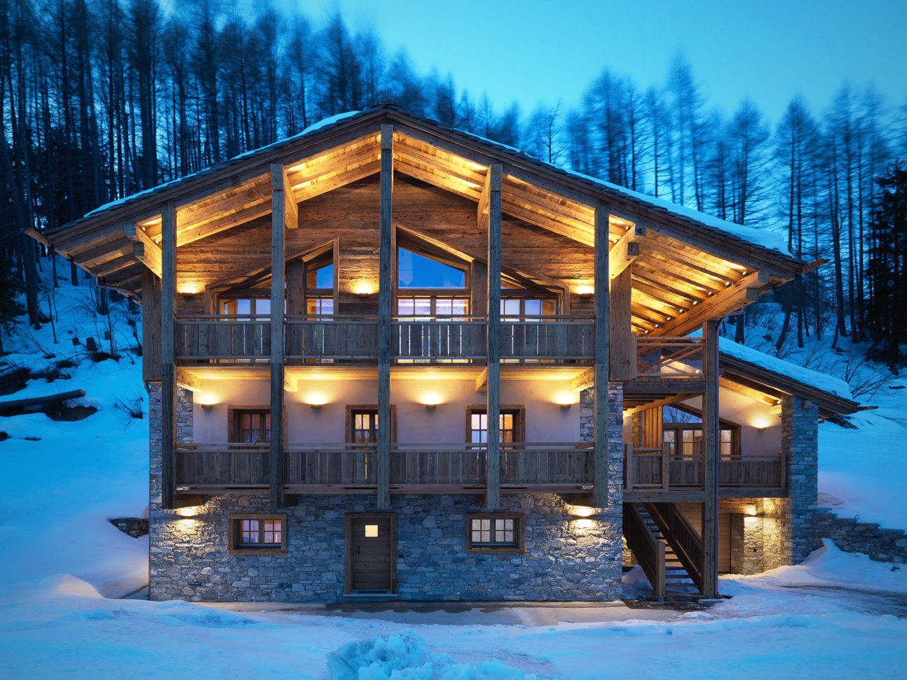 Ski Chalet - Spluga Pass (Italy), Officine Retica di Bosi Filippo & C. s.a.s. Officine Retica di Bosi Filippo & C. s.a.s. Rustic style house Wood Wood effect