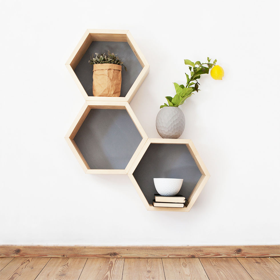 Estanterías Hexágono homify Casas de estilo escandinavo Madera Acabado en madera Accesorios y decoración