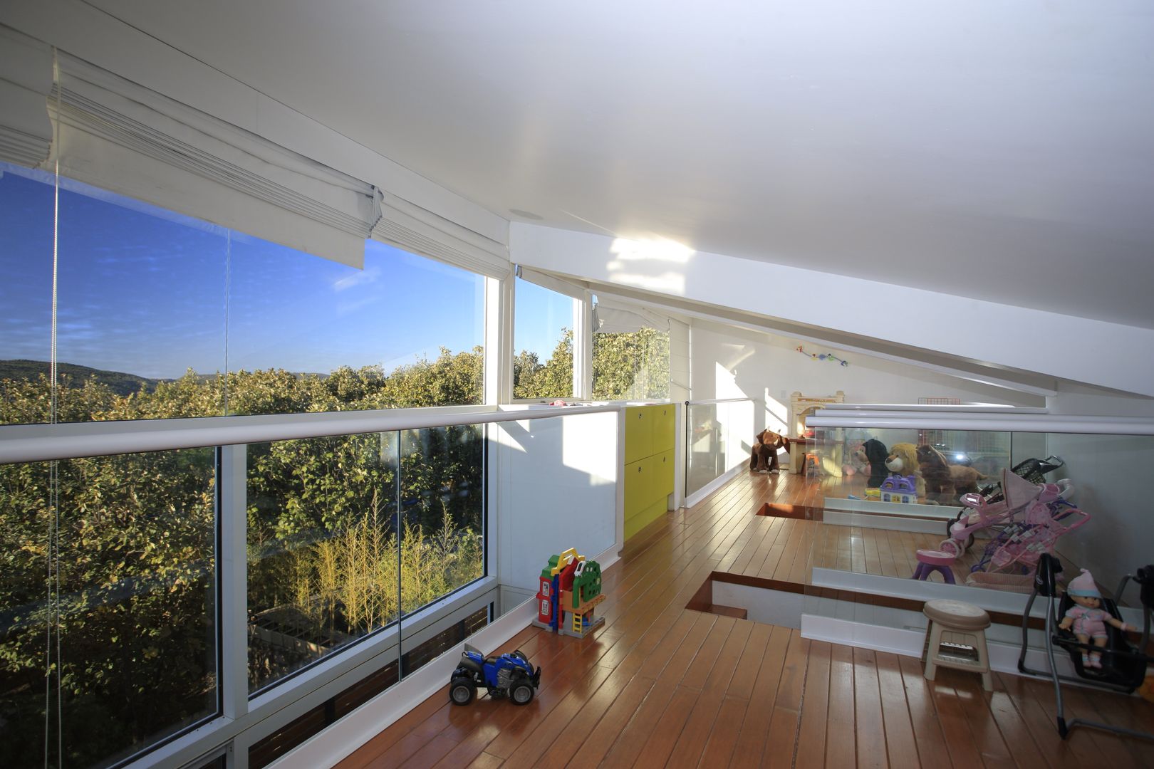 Casa Azpeytia, Echauri Morales Arquitectos Echauri Morales Arquitectos Minimalistische kinderkamers Hout Hout