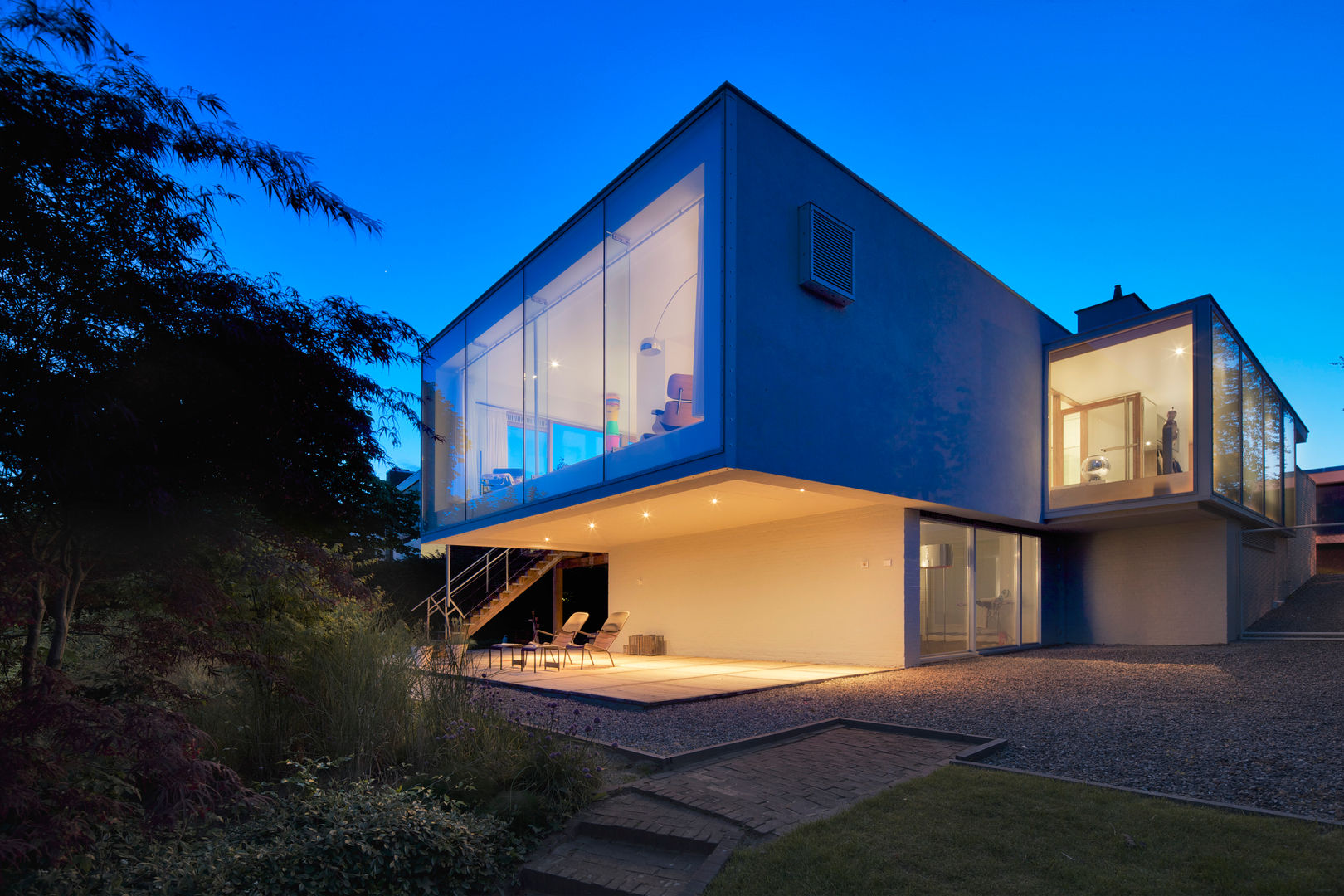 Woonhuis Aramislaan, bv Mathieu Bruls architect bv Mathieu Bruls architect モダンデザインの テラス