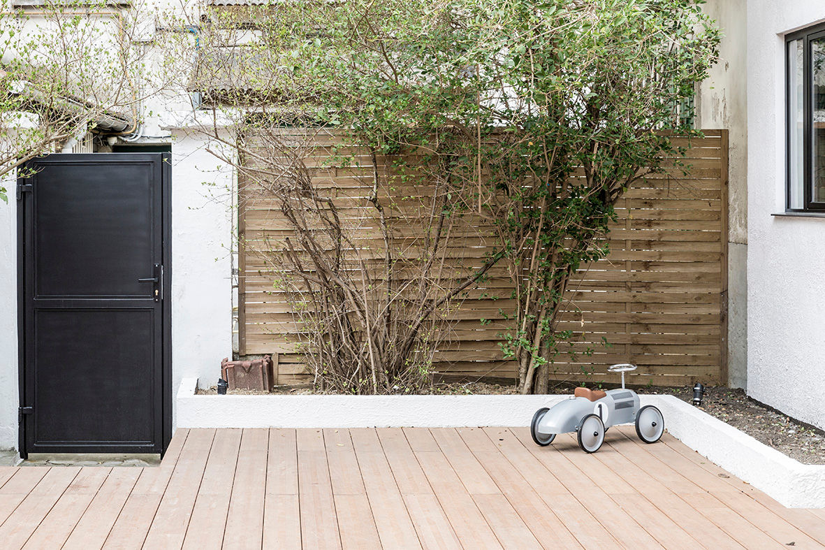 Rénovation d'une maison de ville à Boulogne Billancout, Olivier Stadler Architecte Olivier Stadler Architecte Mediterranean style balcony, porch & terrace