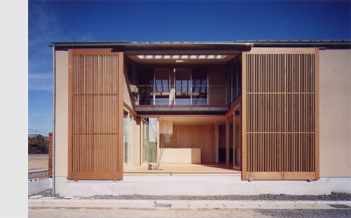 格子戸の家 Ｓo-house-和モダン, LIC・山本建築設計事務所 LIC・山本建築設計事務所 Modern balcony, veranda & terrace