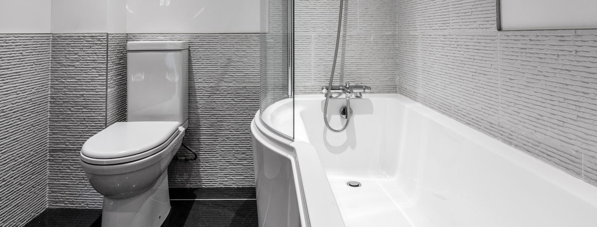 Mallards View, Devon Trewin Design Architects Modern style bathrooms