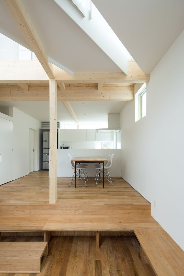 白箱の家（White BOX House）, 一級建築士事務所 Atelier Casa 一級建築士事務所 Atelier Casa Livings de estilo minimalista Madera Acabado en madera