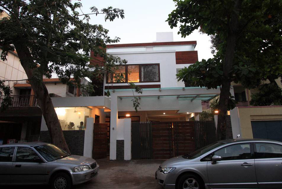 The Linear Expanse House, Ansari Architects Ansari Architects Casas modernas: Ideas, imágenes y decoración