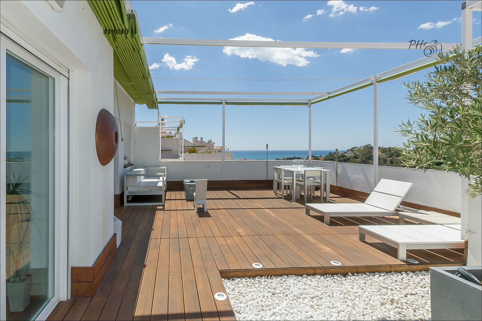 Terraza Per Hansen Balcones y terrazas de estilo moderno