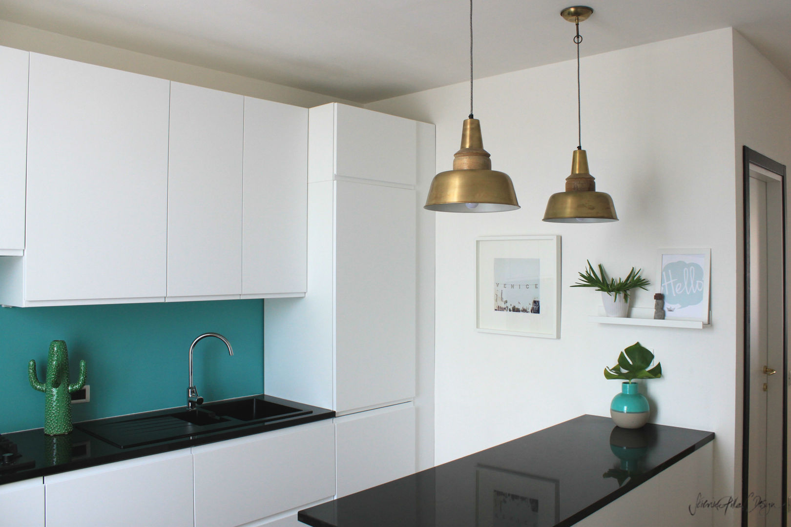 KITCHEN RENOVATION - project cool flat, Severine Piller Design LLC Severine Piller Design LLC Moderne keukens