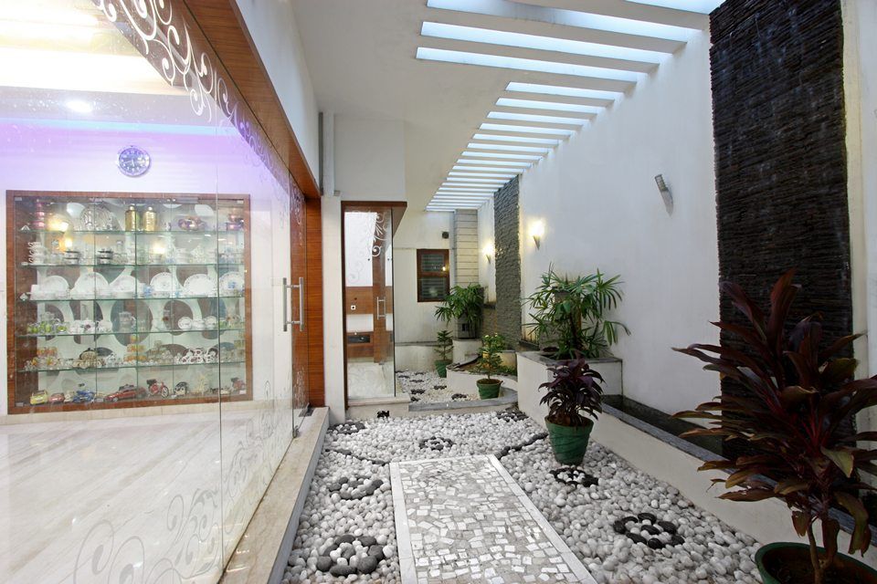 Dheen House Kumbakonam, Ansari Architects Ansari Architects Jardines modernos: Ideas, imágenes y decoración
