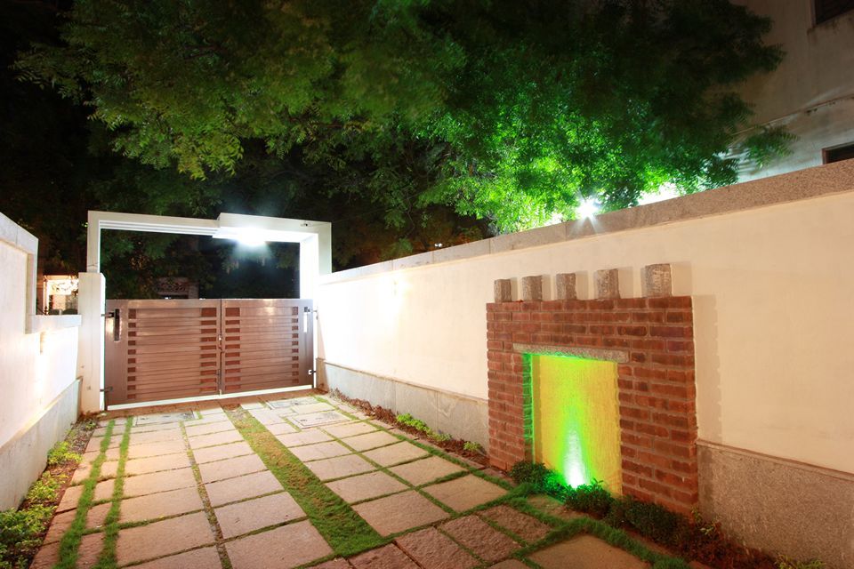 Compound Ansari Architects Modern Garden