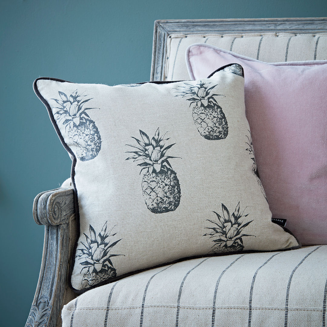 Linen Pineapple Cushion rigby & mac Salon original Accessoires & décorations