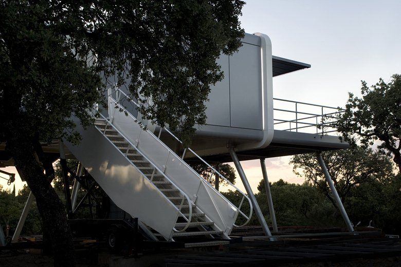 Spaceship home (NOEM), NOEM NOEM Casas modernas