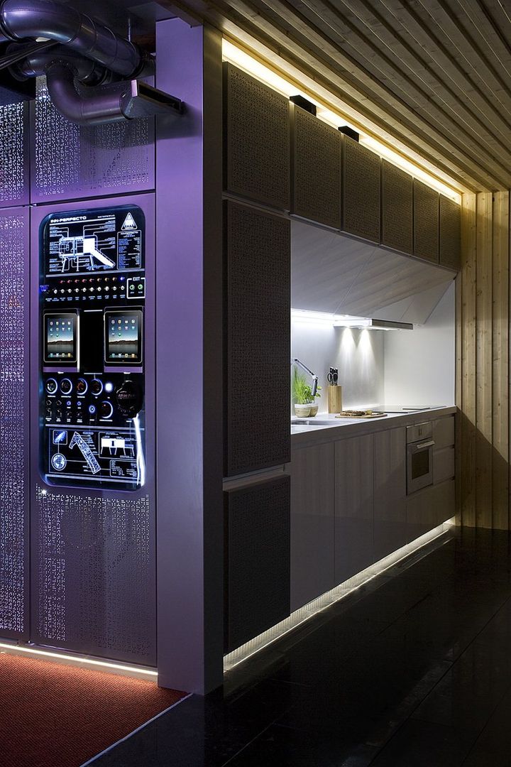 Spaceship home (NOEM), NOEM NOEM Cocinas modernas: Ideas, imágenes y decoración Estanterías y despensas