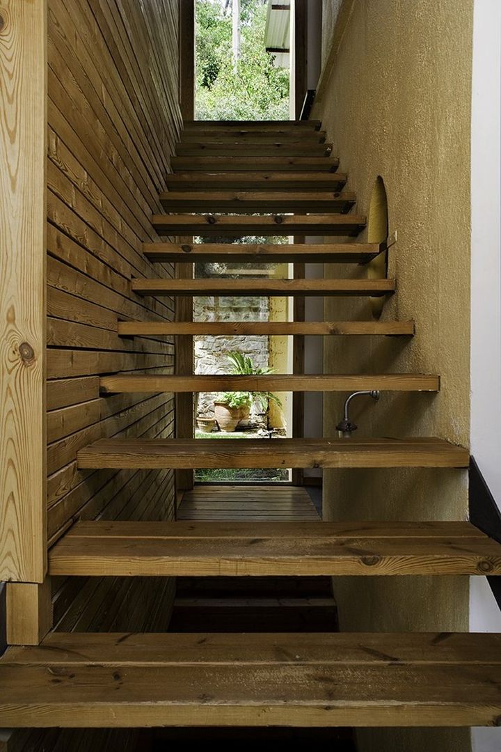 La Floresta (NOEM), NOEM NOEM Pasillos, vestíbulos y escaleras modernos